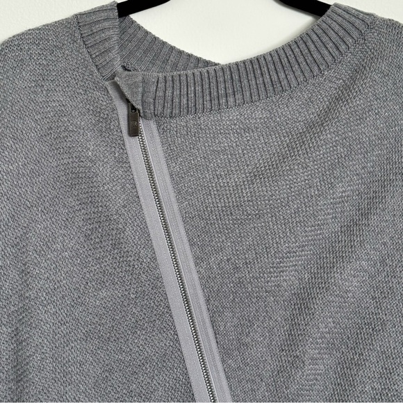 Lululemon Merino Wool On-the Go Zip Front Convertible Poncho Grey One Size - Picture 2 of 7